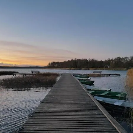 Nowoczesna Stodola Z Balia Na Mazurach Semesterbostad *
